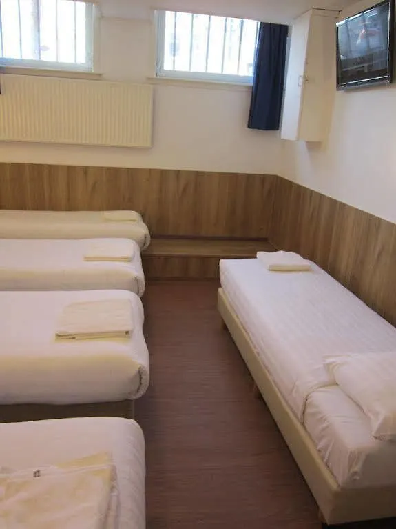 Hotel Titus City Centre Amsterdam 2*,